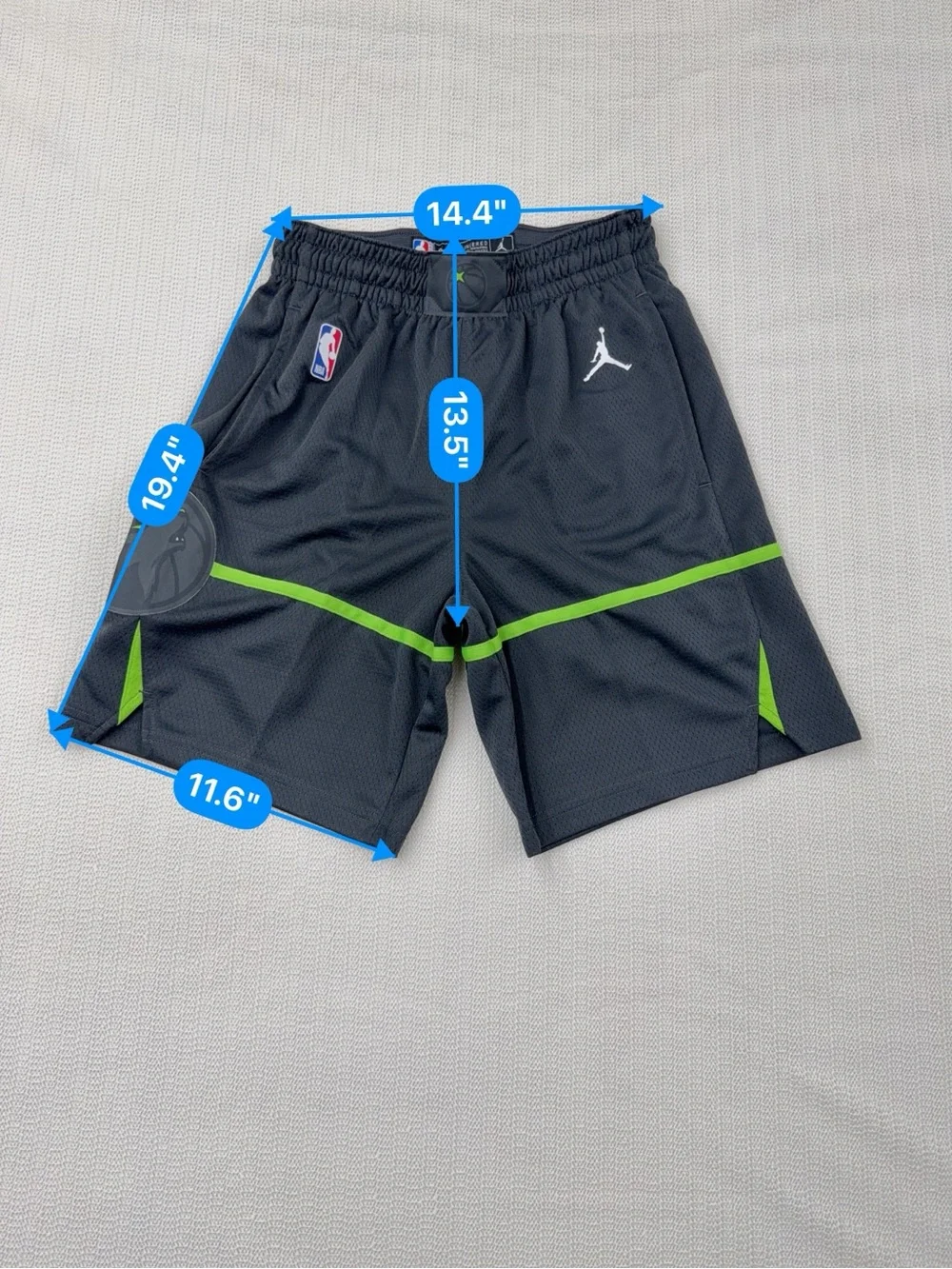 Minnesota Timberwolves Authentic On Court Game Shorts - Gray - size S/L